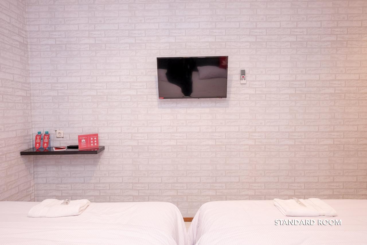 Zen Rooms B Walk Batu Malang Bagian luar foto